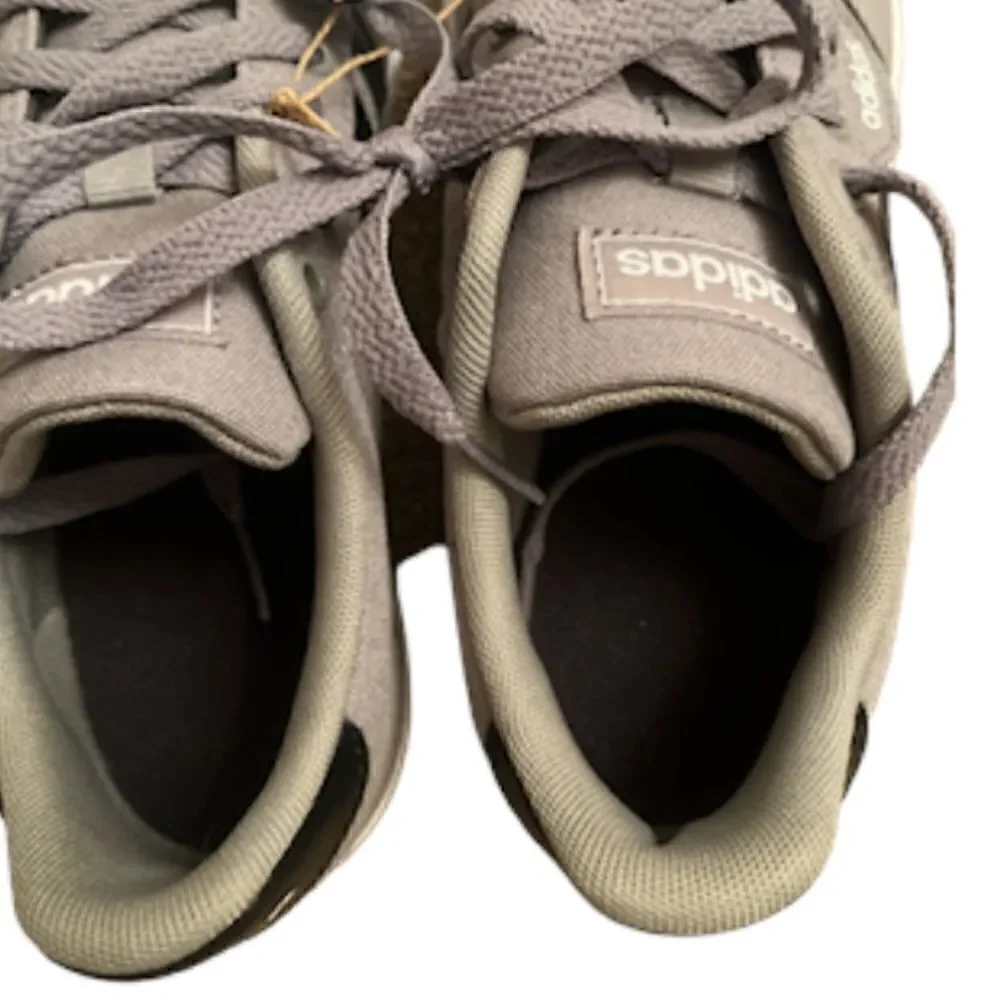 NWOB- Adidas Daily 3.0 K - FX7269
